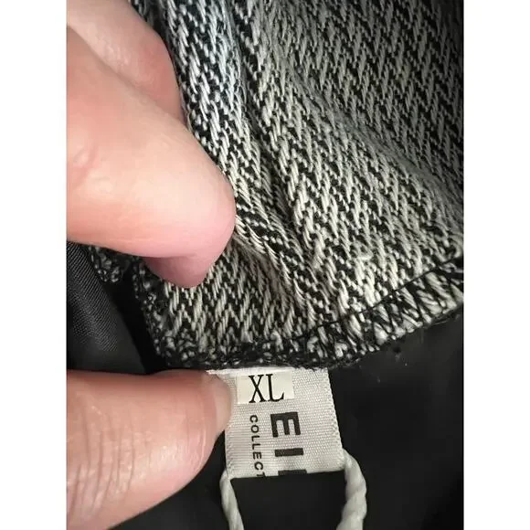 Womens warm romper, grey with silver buckle, NWT, size XL but runs small - Picture 4 of 6